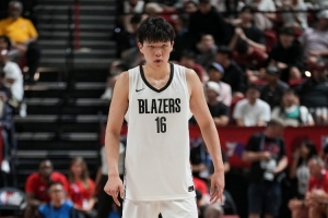 百家乐模拟器-中国新闻周刊：杨瀚森团队双周向中国男篮教练组汇报训练情况